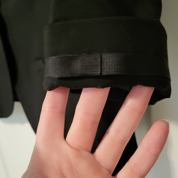 Beautiful Black Blazer - Picture 3 of 4